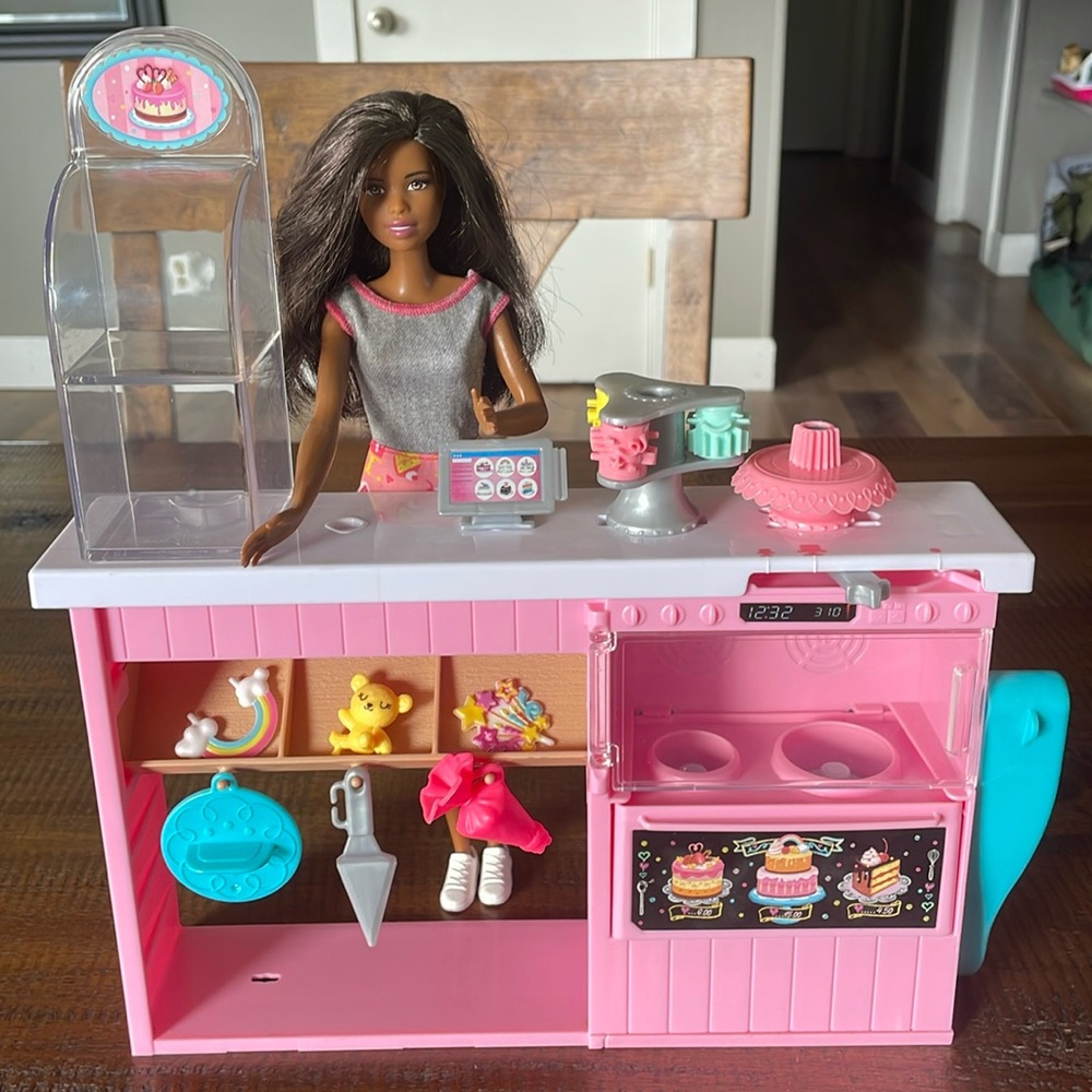 Barbie Cake Decorating Playset